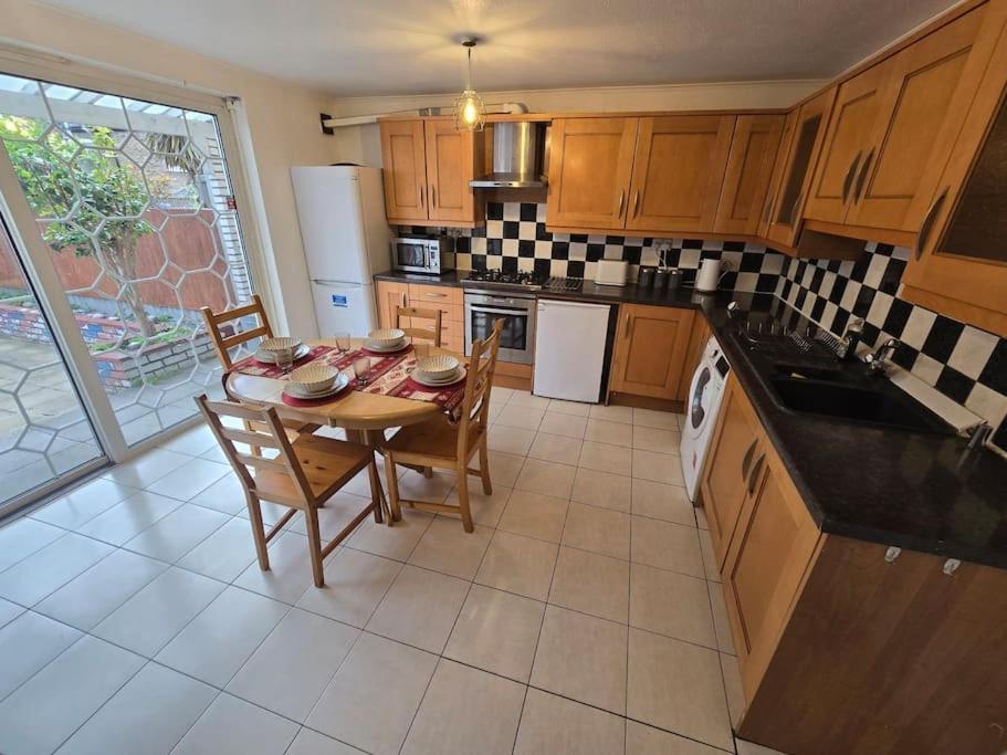 Beautiful Rooms In Prime Location! London Exterior foto